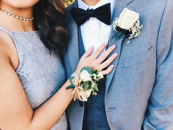 The Smart Girl’s Guide to Prom Expenses: You don't have to look Perfect